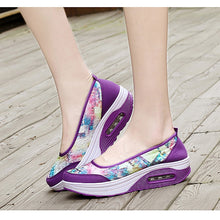 Load image into Gallery viewer, New Triple S Sneakers Women 2018  Breathable Women Shoes Comfortable Walking Sneaker Zapatos De Mujer Fashion Schoenen Vrouw