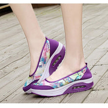 Load image into Gallery viewer, New Triple S Sneakers Women 2018  Breathable Women Shoes Comfortable Walking Sneaker Zapatos De Mujer Fashion Schoenen Vrouw